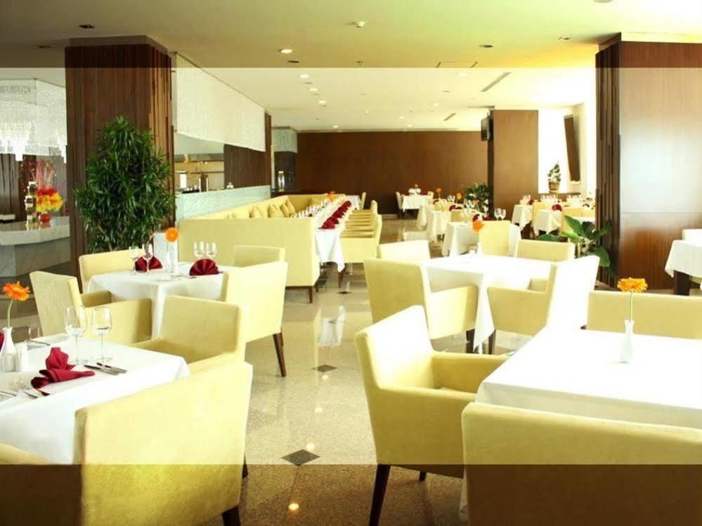 הו צ'י מין סיטי Vien Ngoc Xanh Hotel 1 מראה חיצוני תמונה
